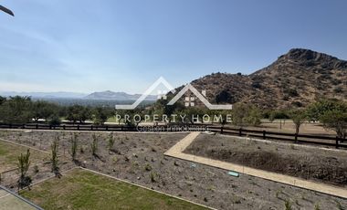 CON VISTA A CANCHA DE GOLF