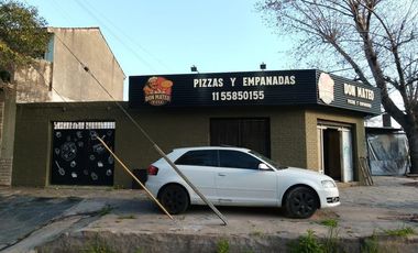 Local en esquina sobre Av. Frias!