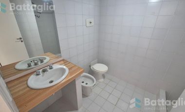 Departamento de dos ambientes refaccionado con vista al mar en edificio con amenities
