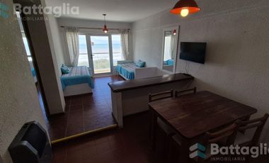 Departamento de dos ambientes refaccionado con vista al mar en edificio con amenities
