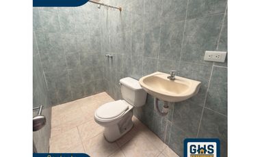 SE VENDE CASA DUPLEX CON LOCAL COMERCIAL EN BARRIO LA FLORESTA CARTAGO