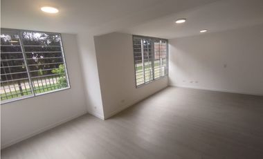 SE ARRIENDA APARTAMENTO C.R. ROMERO HACIENDA LOS SAUCES - MADRID - GJH