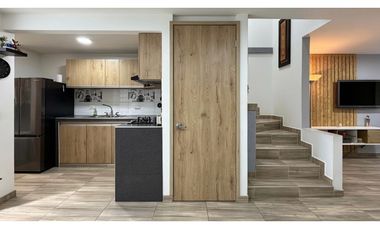 Casa de dos pisos en venta | Reservas de La Italia - Palmira