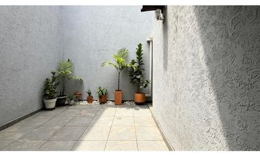 Casa de dos pisos en venta | Reservas de La Italia - Palmira