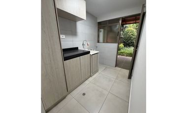 VENTA CASA EN ENVIGADO SECTOR LOMA DE BENEDICTINOS EN UNIDAD CERRADA