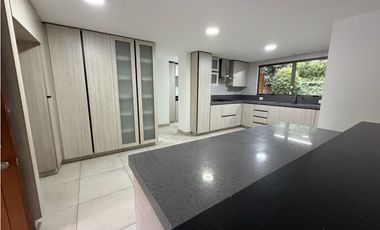 VENTA CASA EN ENVIGADO SECTOR LOMA DE BENEDICTINOS EN UNIDAD CERRADA
