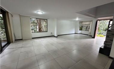 VENTA CASA EN ENVIGADO SECTOR LOMA DE BENEDICTINOS EN UNIDAD CERRADA