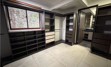 VENTA CASA EN ENVIGADO SECTOR LOMA DE BENEDICTINOS EN UNIDAD CERRADA