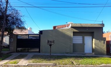 IMPECABLE CASA EN PH EN ALQUILER. ITUZAINGO NORTE