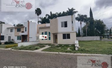 CASA EN RENTA