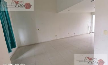 CASA EN RENTA