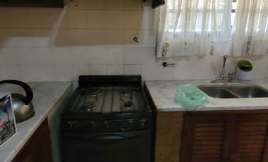 Casa en venta c/ cochera en Villa Jardín de Reyes