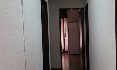 Casa en venta c/ cochera en Villa Jardín de Reyes