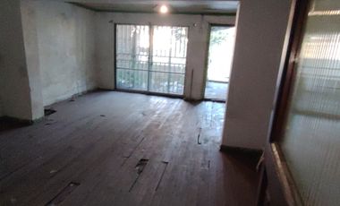 PROPIEDAD PARA REMODELAR  CON  GRAN POTENCIAL EN Q NORMAL