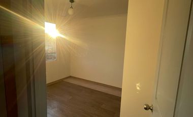 SE ARRIENDA CASA 4D3B EN LAGUNA DEL SOL PADRE HURTADO