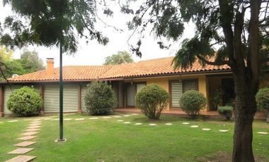Casa en Arriendo en Los Damascos N° 9, Condominio El Trebol, Calera de Tango