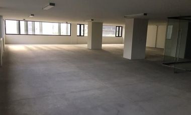 EDIFICIO DE OFICINAS EN RIO LERMA