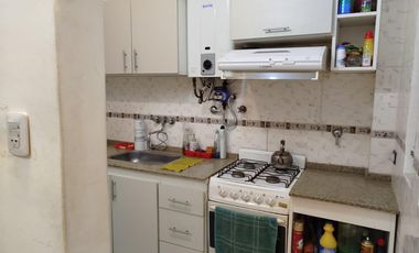 Interno zona centro.Tres dorm. Piscina.
