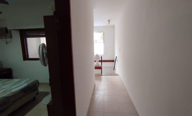 Interno zona centro.Tres dorm. Piscina.