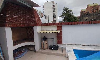 Interno zona centro.Tres dorm. Piscina.