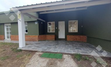 ALQUILER: CASA 3 DORMIT C/QUINCHO y PARRILLA- NEUQUEN CAPITAL - ZONA CENTRO OESTE