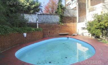 Venta casa de 7 ambientes - Barrio Parque