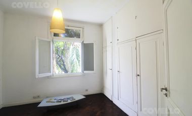 Venta casa de 7 ambientes - Barrio Parque