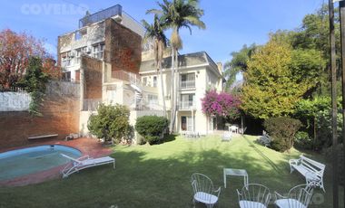 Venta casa de 7 ambientes - Barrio Parque