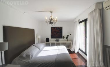 Venta casa de 7 ambientes - Barrio Parque