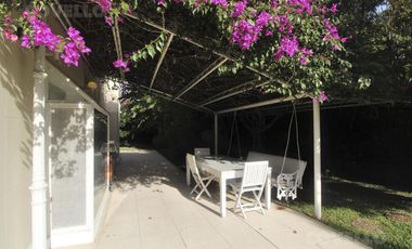 Venta casa de 7 ambientes - Barrio Parque