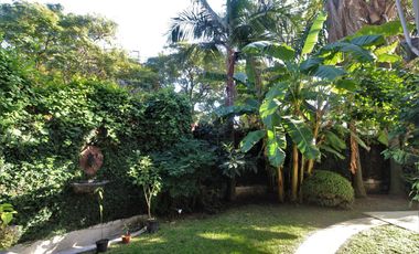 Venta casa de 7 ambientes - Barrio Parque