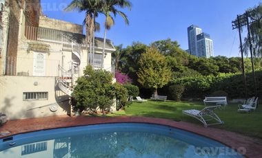 Venta casa de 7 ambientes - Barrio Parque
