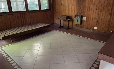 CASA DE 6 AMBIENTES EN VENTA SOBRE TERRENO DE 612M2 EN LA MEJOR ZONA DEL BAJO DE OLIVOS