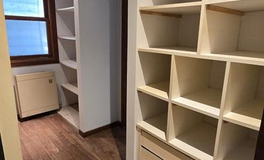 CASA DE 6 AMBIENTES EN VENTA SOBRE TERRENO DE 612M2 EN LA MEJOR ZONA DEL BAJO DE OLIVOS