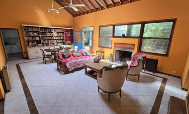 CASA DE 6 AMBIENTES EN VENTA SOBRE TERRENO DE 612M2 EN LA MEJOR ZONA DEL BAJO DE OLIVOS
