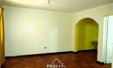 Casa en Arriendo en Septima Avenida / Amplio Patio Trasero