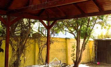 Casa en Arriendo en Septima Avenida / Amplio Patio Trasero