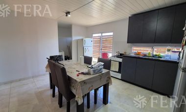 Venta casa para dos familias con cochera en Quilmes
