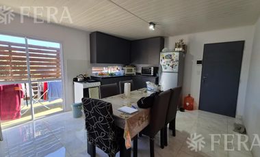 Venta casa para dos familias con cochera en Quilmes