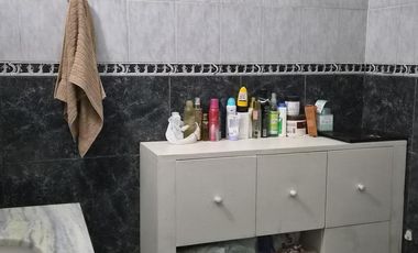 Venta casa para dos familias con cochera en Quilmes