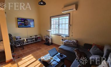 Venta casa para dos familias con cochera en Quilmes