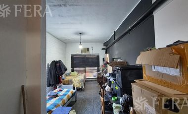 Venta casa para dos familias con cochera en Quilmes