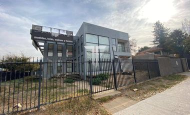Local Comercial en arriendo ubicado en La Dehesa