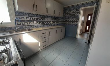 Casa en arriendo 3D-2B con estacionamiento en Mantagua