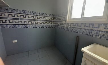 Casa en arriendo 3D-2B con estacionamiento en Mantagua