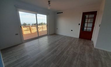Casa en arriendo 3D-2B con estacionamiento en Mantagua