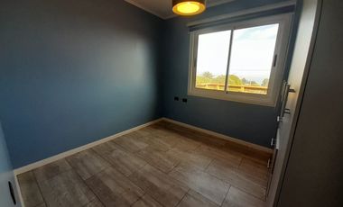 Casa en arriendo 3D-2B con estacionamiento en Mantagua