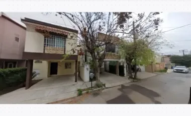 Casa en remate en Las Alamedas, Linares, Nuevo León
