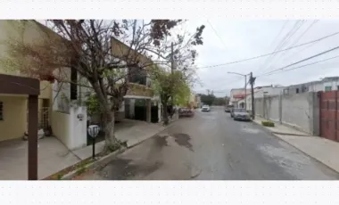 Casa en remate en Las Alamedas, Linares, Nuevo León