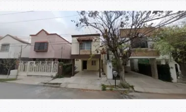 Casa en remate en Las Alamedas, Linares, Nuevo León